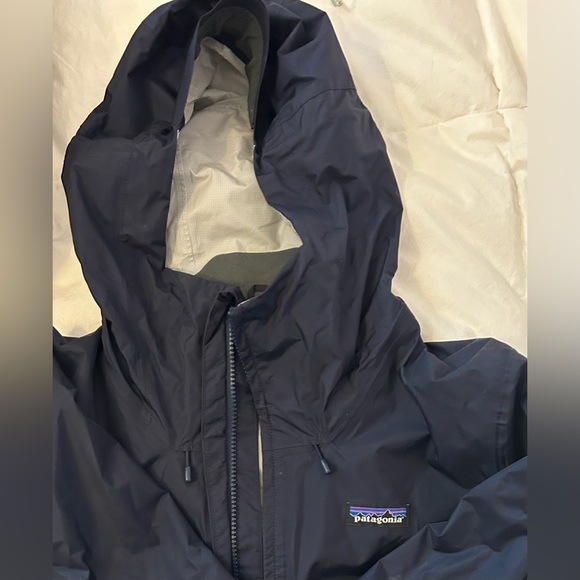 Patagonia Men's Torrentshell 3L Rain Jacket size Small.  Classic navy blue - Picture 4 of 8